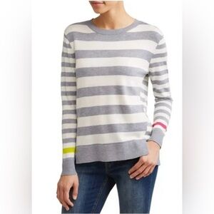 Women’s EV1 Grey And White Striped Large Pullover Lightweight Sweater.